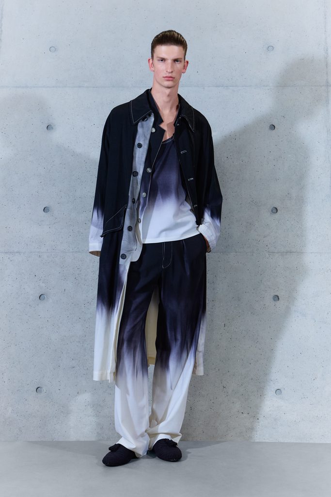 Emporio Armani printemps-été 2027 : le temps inscrit dans la matière 80 056 56