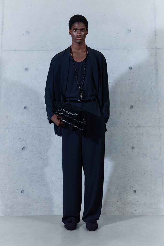 Emporio Armani printemps-été 2027 : le temps inscrit dans la matière 87 063 63