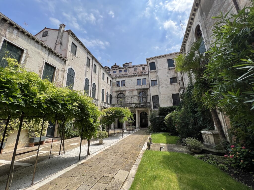 Musée Cardin à Venise: l’héritage vivant de Pierre Cardin 25 1