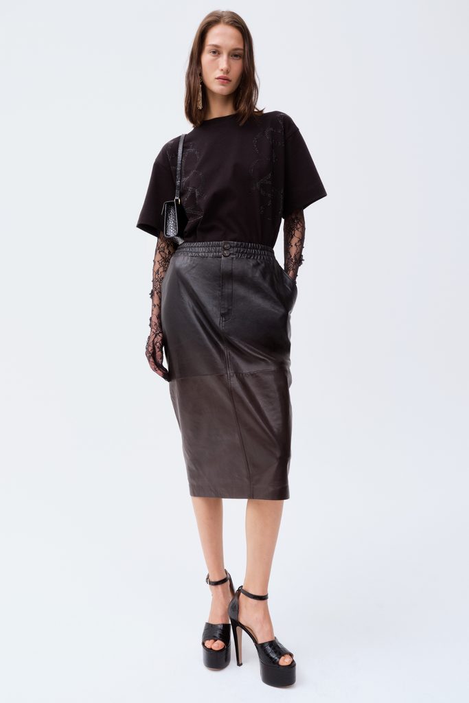 Elie Saab chez H&M : la haute couture beyrouthine descend dans la rue 52 2024 ELIESAABHM Guest Designer PR Portrait Image 2x3 sRGB 300ppi 020