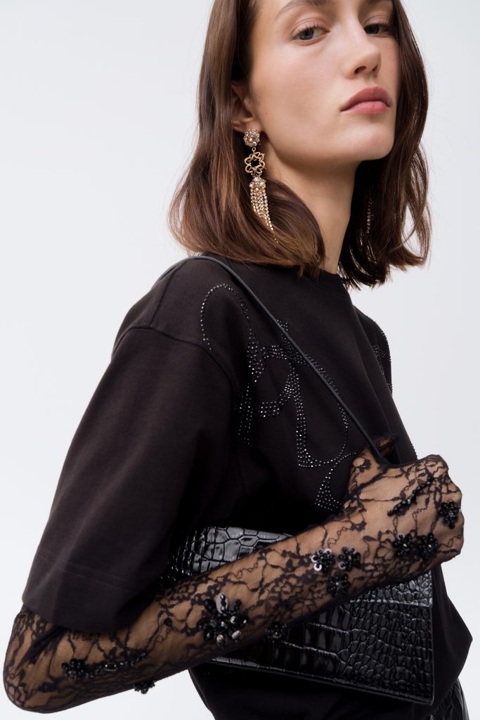 Elie Saab chez H&M : la haute couture beyrouthine descend dans la rue 53 2024 ELIESAABHM Guest Designer PR Portrait Image 2x3 sRGB 300ppi 021