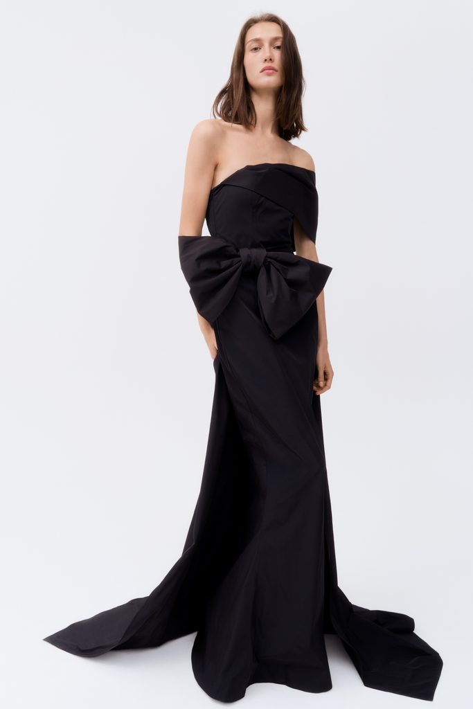 Elie Saab chez H&M : la haute couture beyrouthine descend dans la rue 55 2024 ELIESAABHM Guest Designer PR Portrait Image 2x3 sRGB 300ppi 023