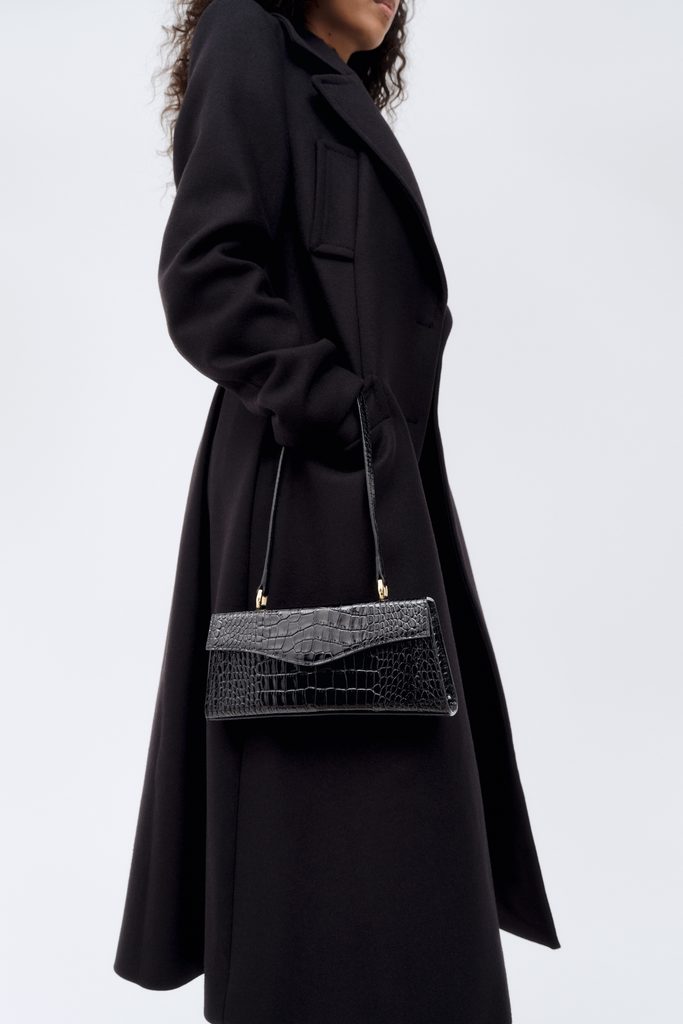 Elie Saab chez H&M : la haute couture beyrouthine descend dans la rue 56 2024 ELIESAABHM Guest Designer PR Portrait Image 2x3 sRGB 300ppi 024