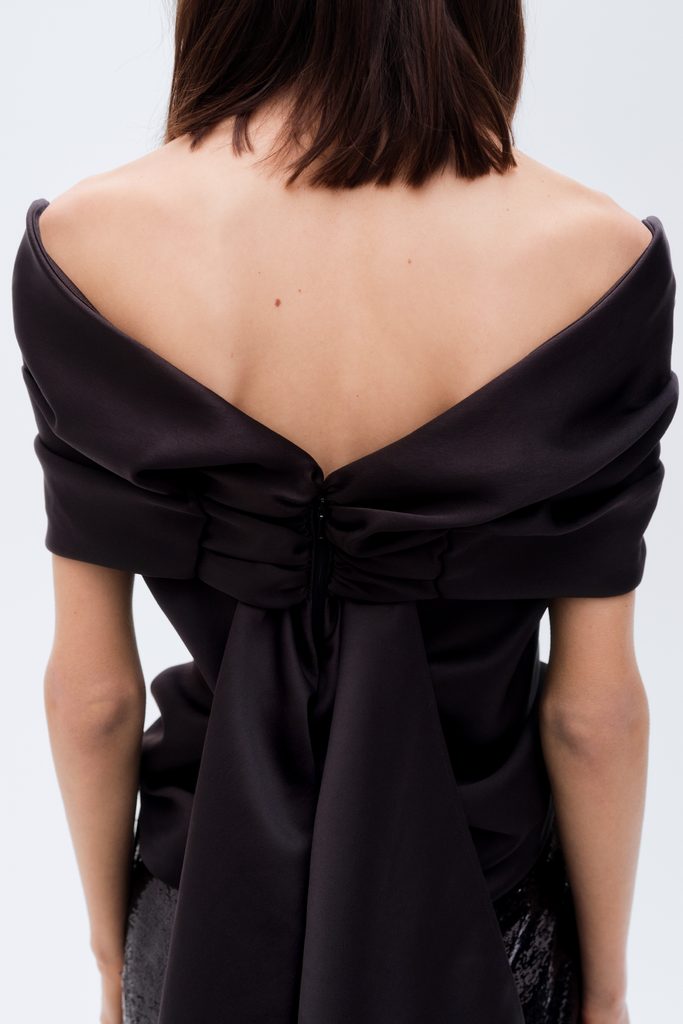 Elie Saab chez H&M : la haute couture beyrouthine descend dans la rue 65 2024 ELIESAABHM Guest Designer PR Portrait Image 2x3 sRGB 300ppi 033