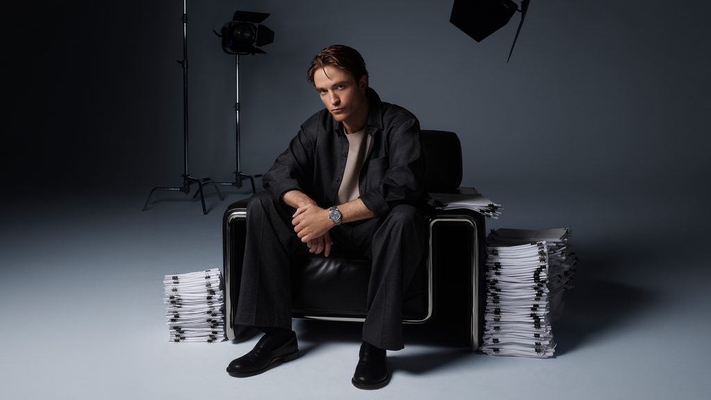 Robert Pattinson rejoint le cercle restreint des ambassadeurs de Jaeger-LeCoultre 32 2026 q3 master rp q4178180 mccqpsteel rec1 0128 07 srgb 16 9