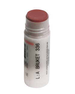 L:A Bruket transforme la cueillette suédoise en baume à lèvres 31 9328137d 82be 4857 988c 69835807ab34