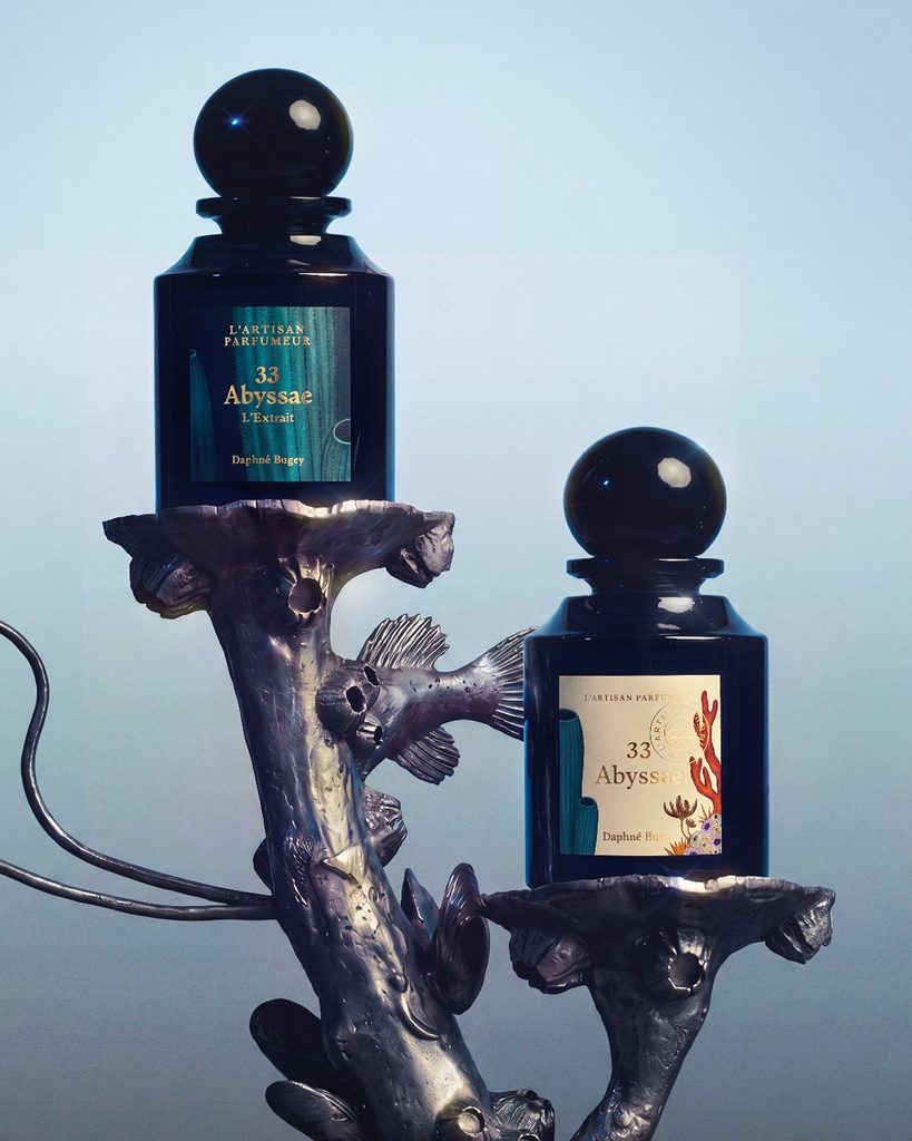 L'Artisan Parfumeur explore les profondeurs marines avec Abyssae L'Extrait 26 ABYSSAE L EXTRAIT DIGITAL ONLY DUO UNBRANDED 4x5 HD