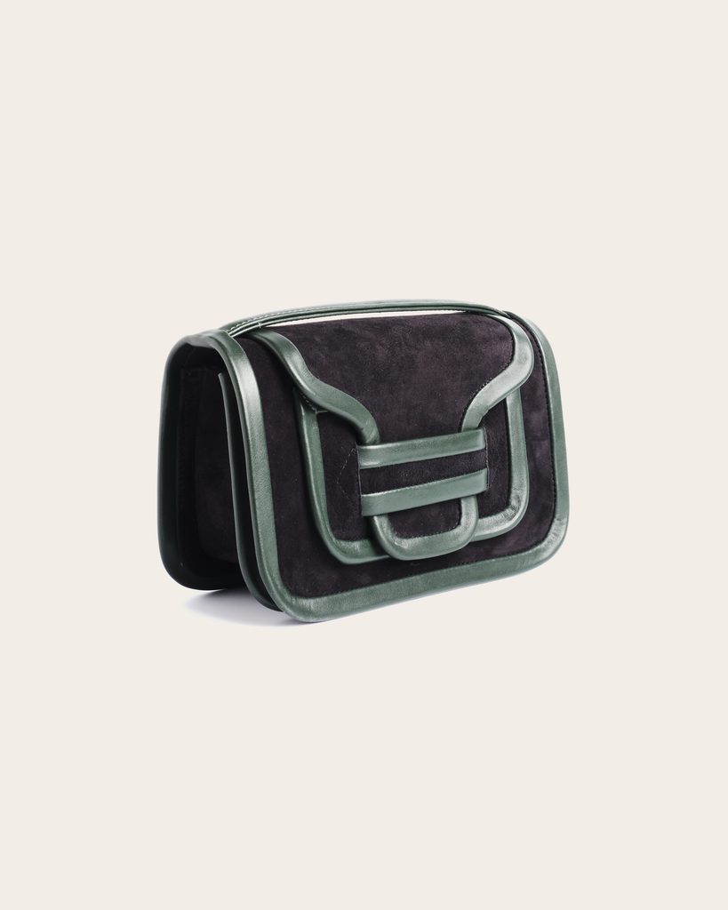 L'Alpha, ou la géométrie comme terrain commun 39 ACBA0699 CSTM 709 SUEDE KID CALF BLACK DAKR GREEN ALPHA MAXI LEATHER BAG bags6885