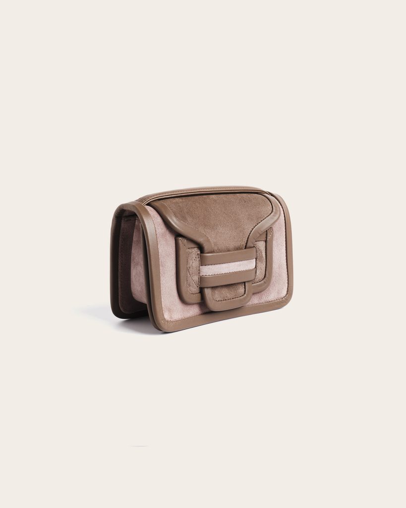 L'Alpha, ou la géométrie comme terrain commun 52 ACBA0700 CSTM 708 SUEDE CALF CALF DUSTY PINK LIGHT BROWN CAMEL ALPHA HANDBAG SMALL LEATHER BAG bags6903