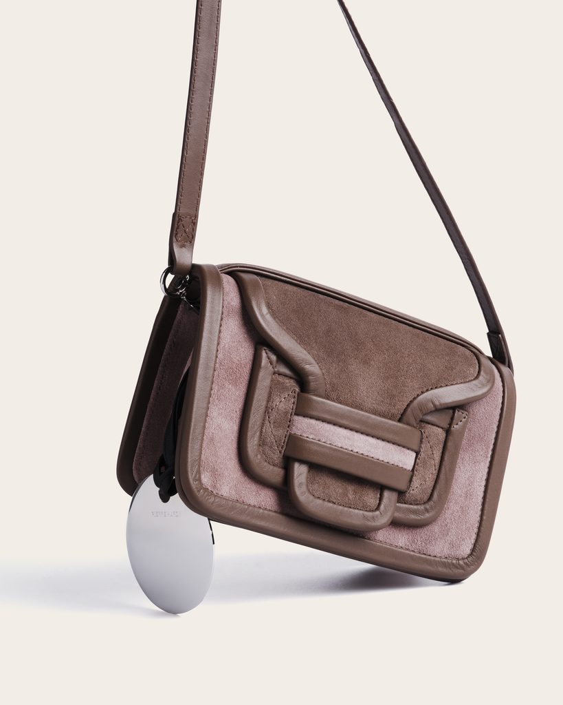 L'Alpha, ou la géométrie comme terrain commun 58 ACBA0700 CSTM 708 SUEDE CALF CALF DUSTY PINK LIGHT BROWN CAMEL ALPHA HANDBAG SMALL LEATHER BAG bags6971