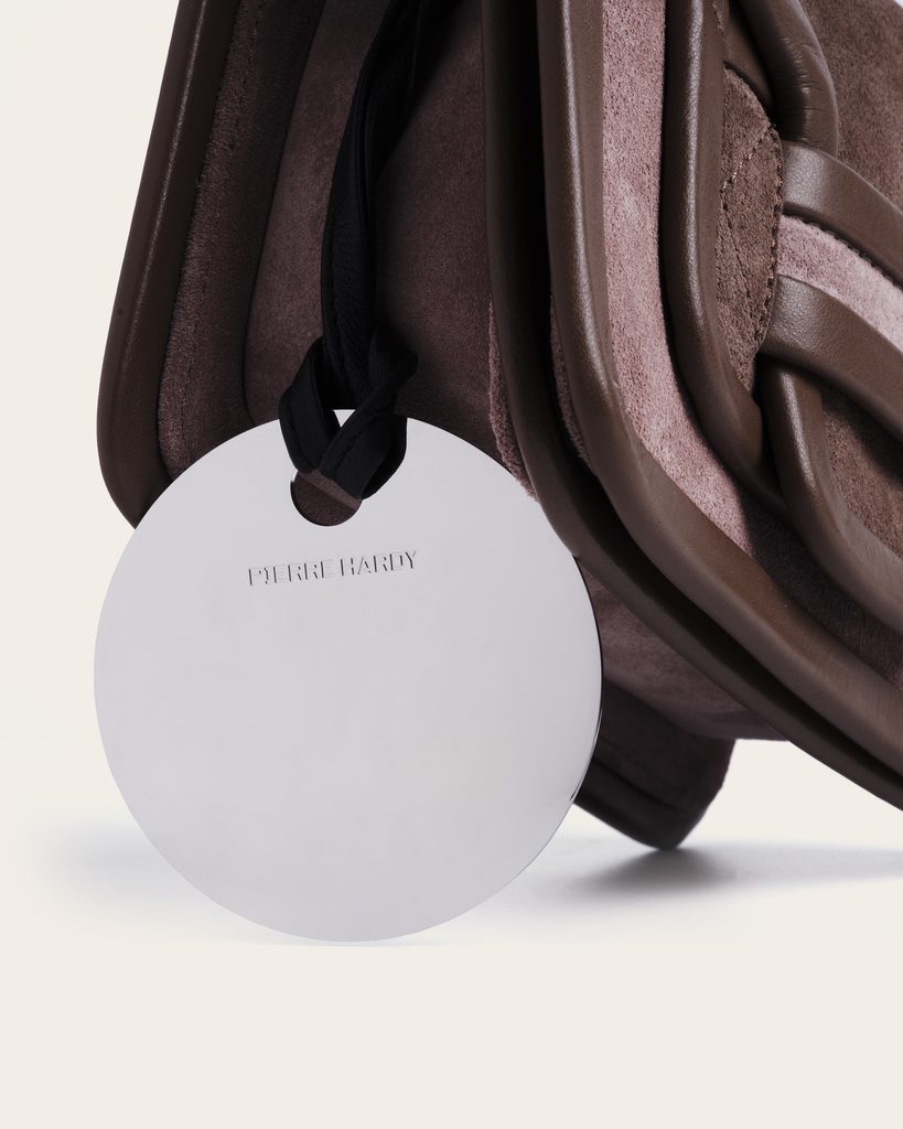 L'Alpha, ou la géométrie comme terrain commun 60 ACBA0700 CSTM 708 SUEDE CALF CALF DUSTY PINK LIGHT BROWN CAMEL ALPHA HANDBAG SMALL LEATHER BAG bags6976