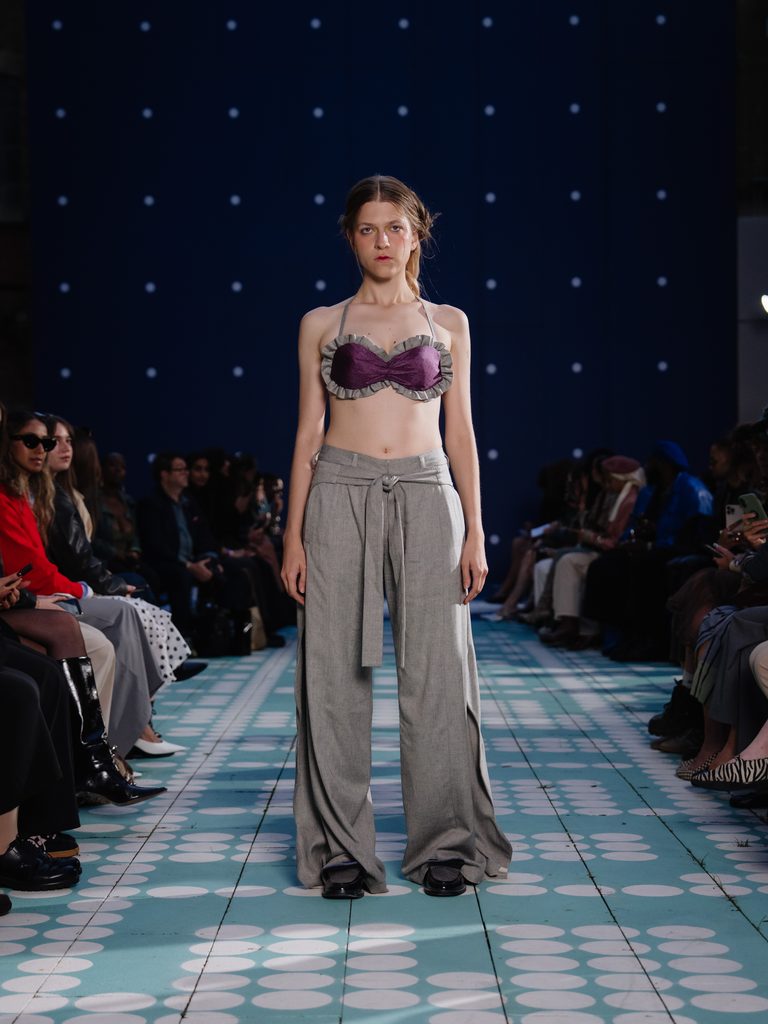 ANCIELA fait de la relation mère-fille le miroir de notre lien à la Terre 43 Anciela SS27 Runway1 by MarcusHartelt for LFW 19 768x1024 1