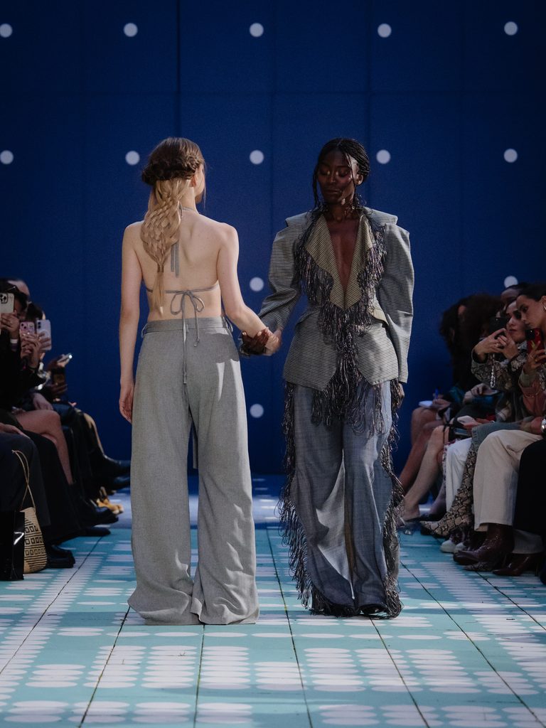 ANCIELA fait de la relation mère-fille le miroir de notre lien à la Terre 44 Anciela SS27 Runway1 by MarcusHartelt for LFW 20