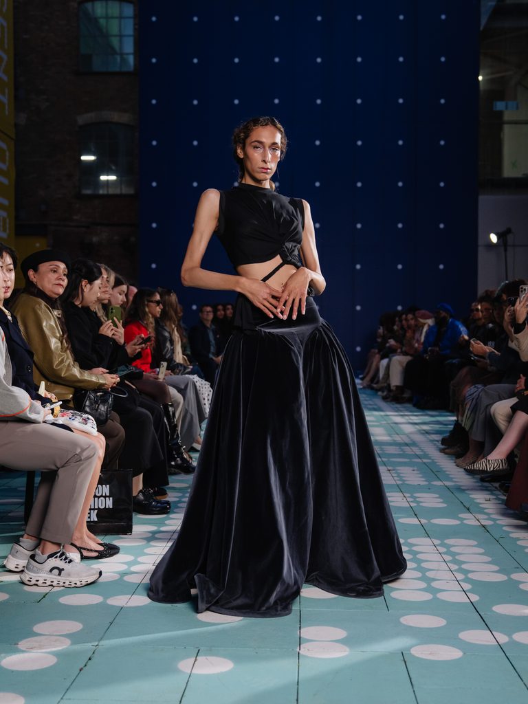 ANCIELA fait de la relation mère-fille le miroir de notre lien à la Terre 47 Anciela SS27 Runway1 by MarcusHartelt for LFW 23 768x1024 1