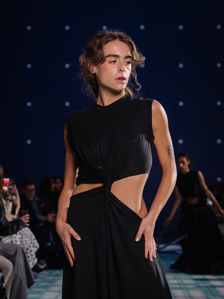 ANCIELA fait de la relation mère-fille le miroir de notre lien à la Terre 52 Anciela SS27 Runway1 by MarcusHartelt for LFW 28 768x1024 1