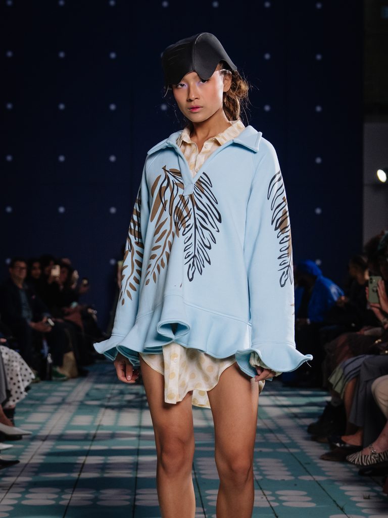 ANCIELA fait de la relation mère-fille le miroir de notre lien à la Terre 58 Anciela SS27 Runway1 by MarcusHartelt for LFW 34