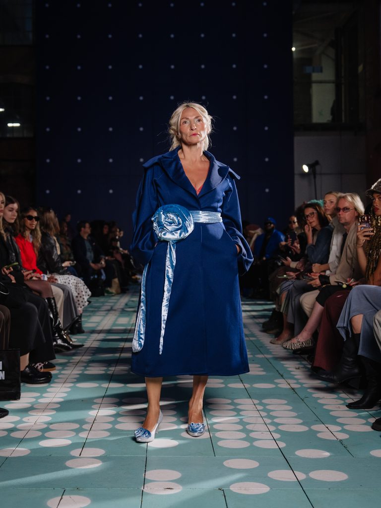 ANCIELA fait de la relation mère-fille le miroir de notre lien à la Terre 69 Anciela SS27 Runway1 by MarcusHartelt for LFW 45 768x1024 1