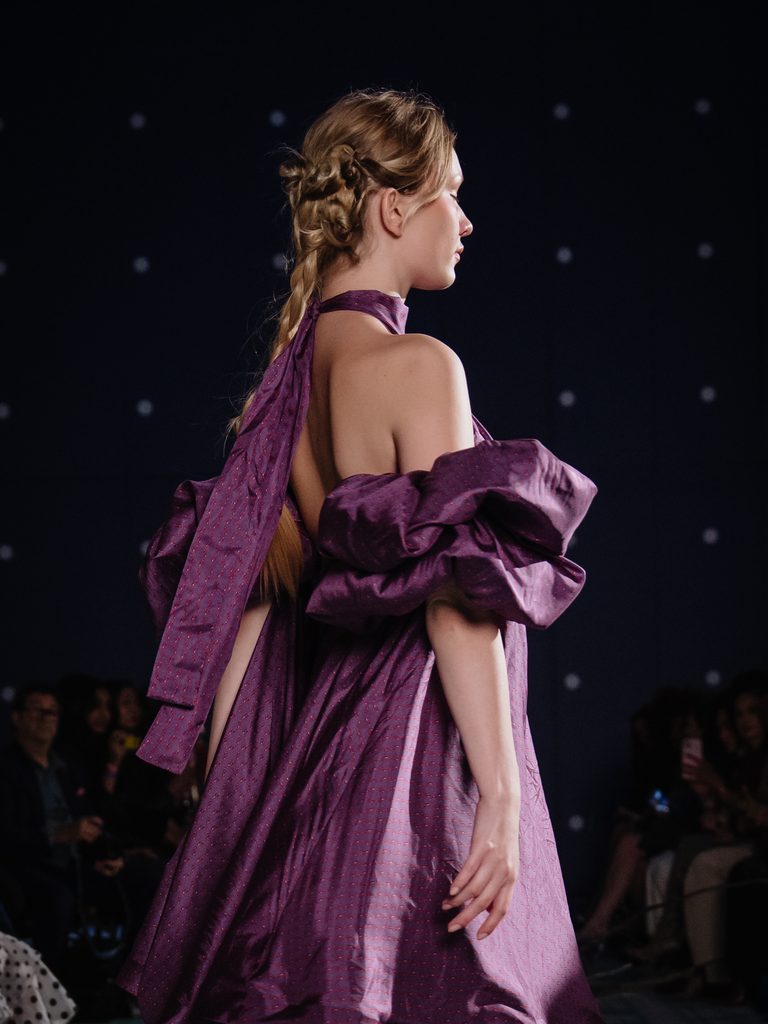 ANCIELA fait de la relation mère-fille le miroir de notre lien à la Terre 72 Anciela SS27 Runway1 by MarcusHartelt for LFW 48 768x1024 1