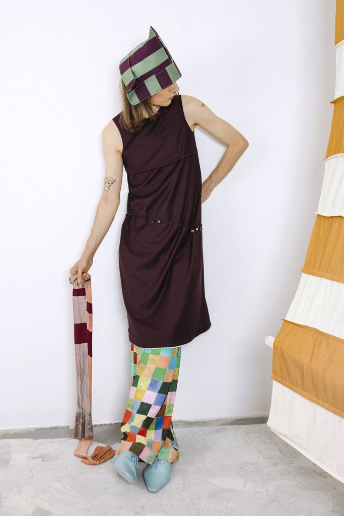 Arthur Arbesser recycle ses archives et invente une mode qui s'arrête quand le tissu s'épuise 29 ArthurArbesser FW26 LOOK 05©ClaudiaFerri