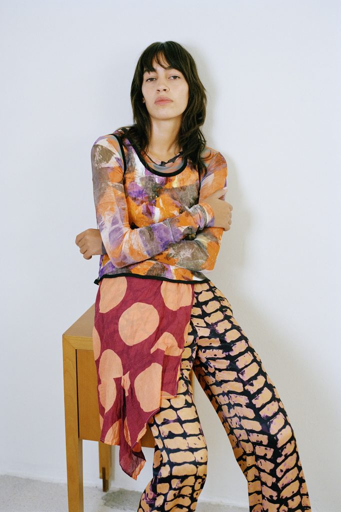 Arthur Arbesser recycle ses archives et invente une mode qui s'arrête quand le tissu s'épuise 38 ArthurArbesser FW26 LOOK 14©ClaudiaFerri