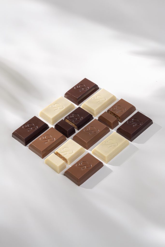 Le Ritz Paris met le chocolat à l'épreuve de ses signes 27 Assortiment de lingots en 3 chocolats Collection de Chocolats Ritz Paris Le Comptoir ©vincentnageotte 4