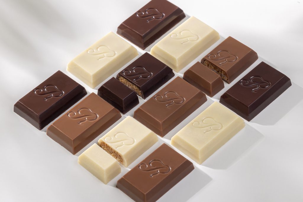 Le Ritz Paris met le chocolat à l'épreuve de ses signes 28 Assortiment de lingots en 3 chocolats Collection de chocolats Ritz Paris Le Comptoir ©vincentnageotte