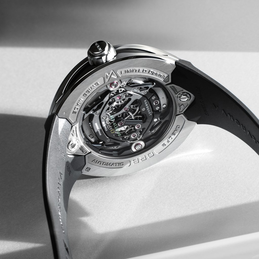 Quand le code entre dans le mouvement 25 BACK VANGUART 2026 ORB OPEN AI CASEBACK 4752x4725px sRGB