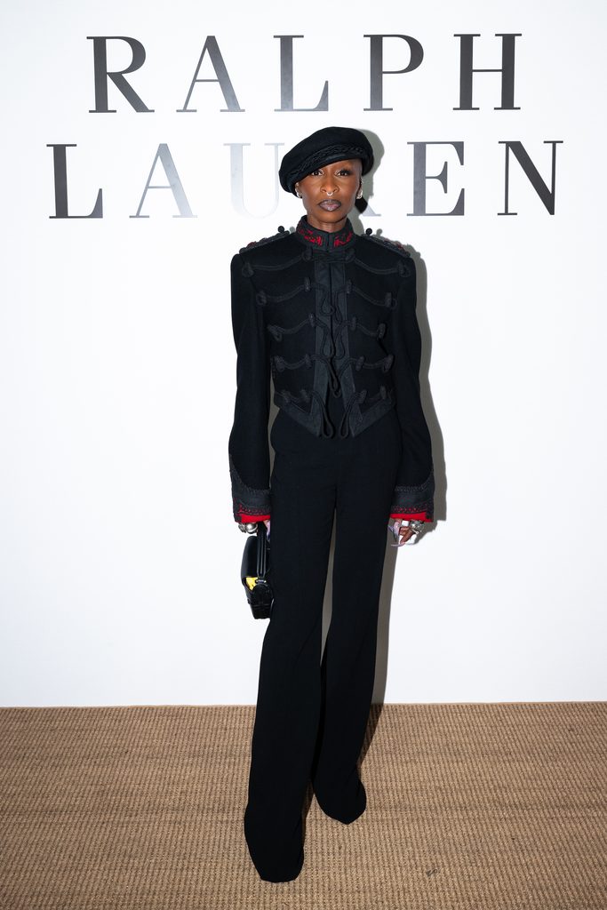 Ralph Lauren choisit la retenue, et convoque le monde entier pour la regarder 36 BFA 55413 8119030