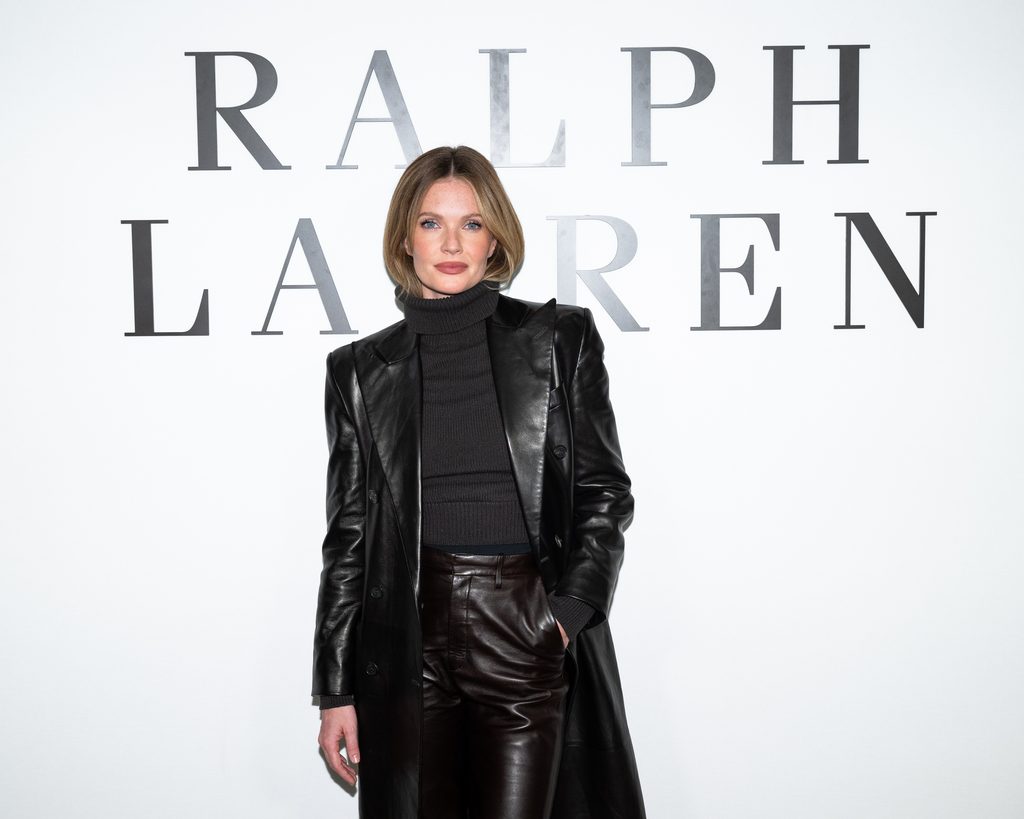 Ralph Lauren choisit la retenue, et convoque le monde entier pour la regarder 40 BFA 55413 8119035