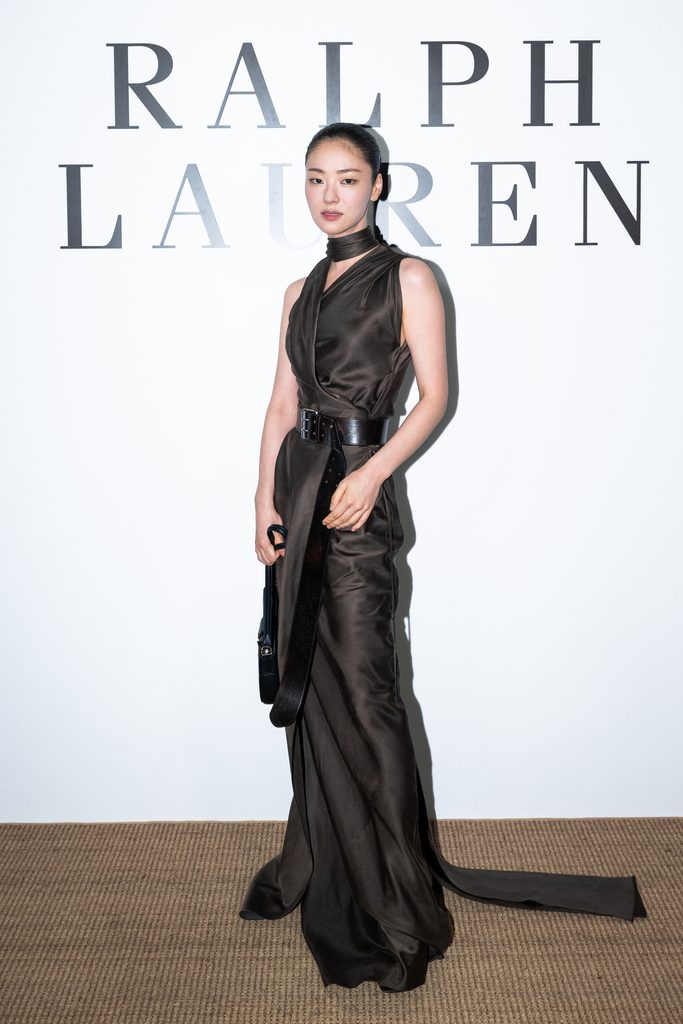 Ralph Lauren choisit la retenue, et convoque le monde entier pour la regarder 45 BFA 55413 8119042