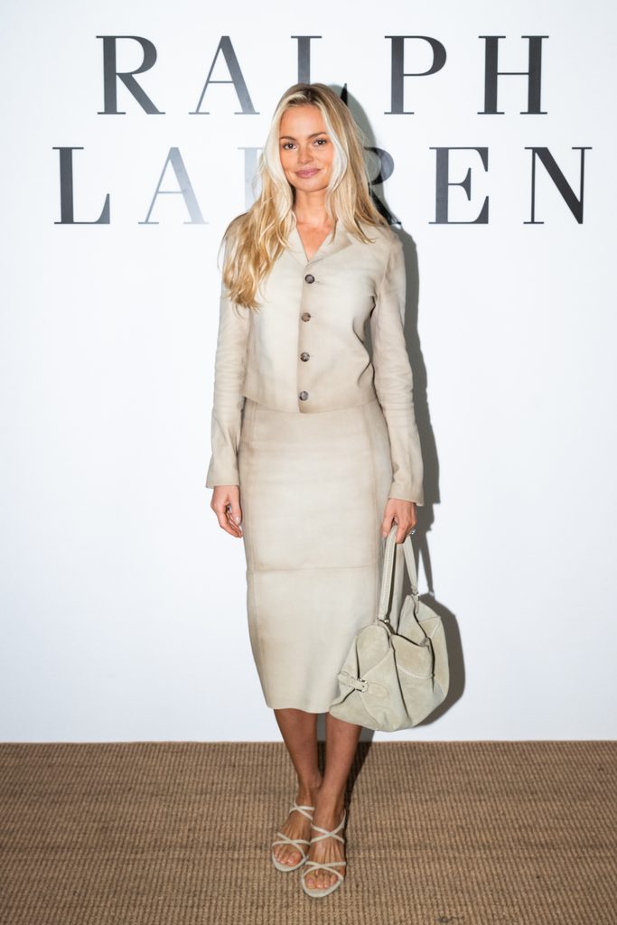 Ralph Lauren choisit la retenue, et convoque le monde entier pour la regarder 55 BFA 55413 8119052