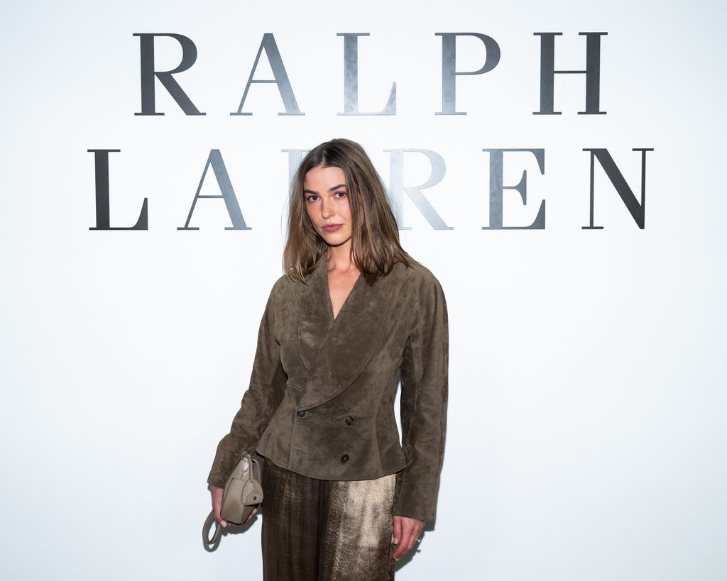 Ralph Lauren choisit la retenue, et convoque le monde entier pour la regarder 58 BFA 55413 8119055