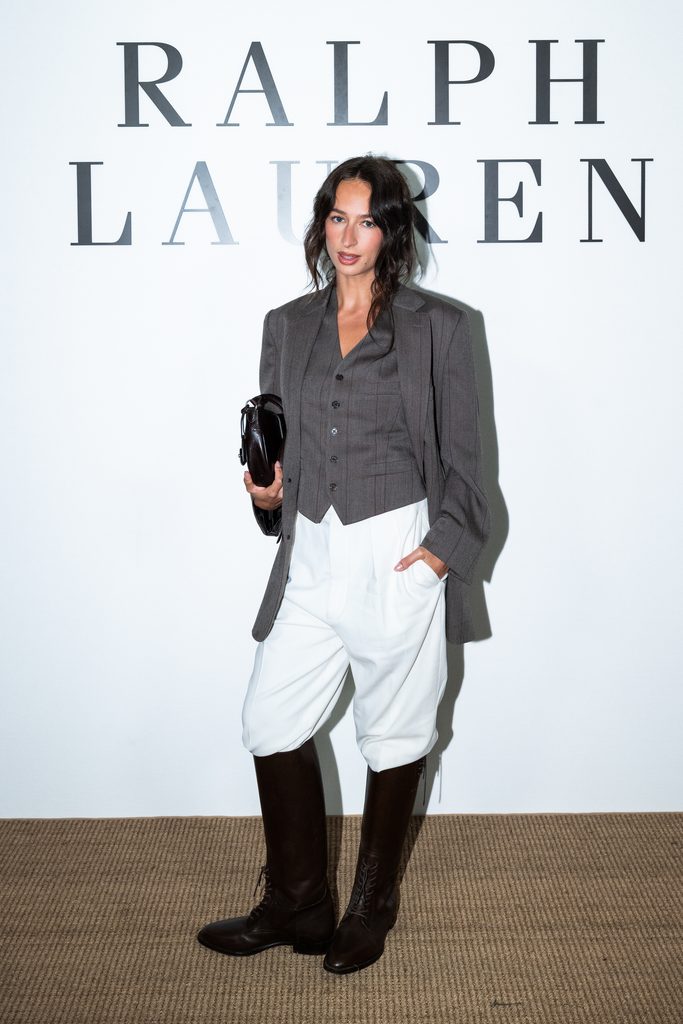 Ralph Lauren choisit la retenue, et convoque le monde entier pour la regarder 67 BFA 55413 8119064