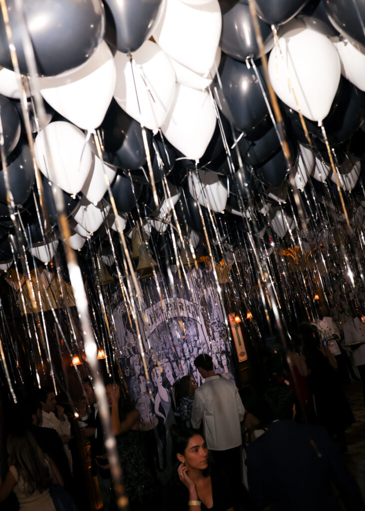 Carolina Herrera fête ses 45 ans avec Warhol, le New Yorker et Taffin 26 BFA 55764 8169545