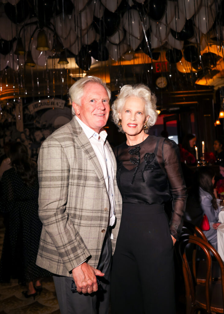 Carolina Herrera fête ses 45 ans avec Warhol, le New Yorker et Taffin 37 BFA 55764 8169555