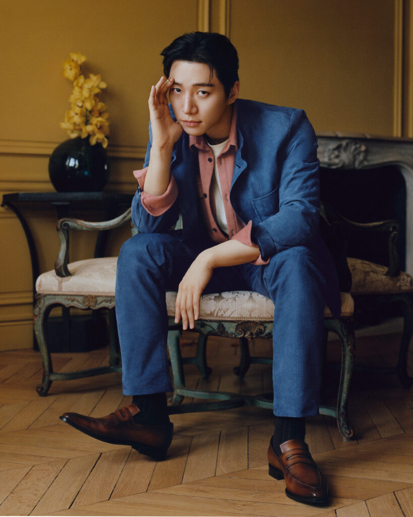 Berluti met en scène la nonchalance à deux voix, entre Paris et Séoul 28 Berluti Batch1 Crops20