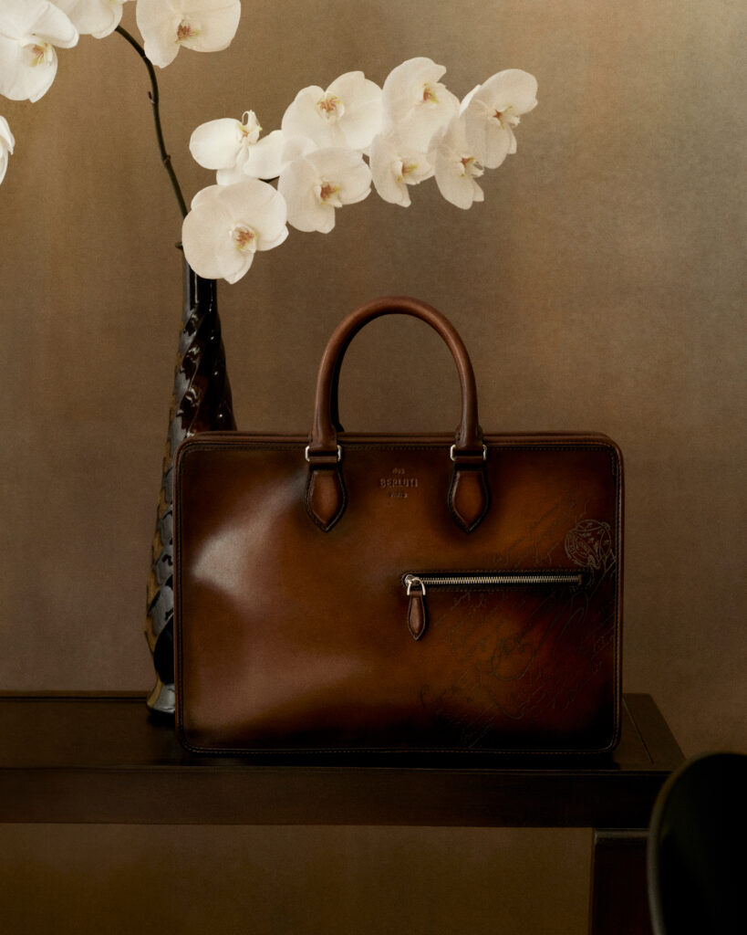 Berluti met en scène la nonchalance à deux voix, entre Paris et Séoul 29 Berluti Batch1 Crops26