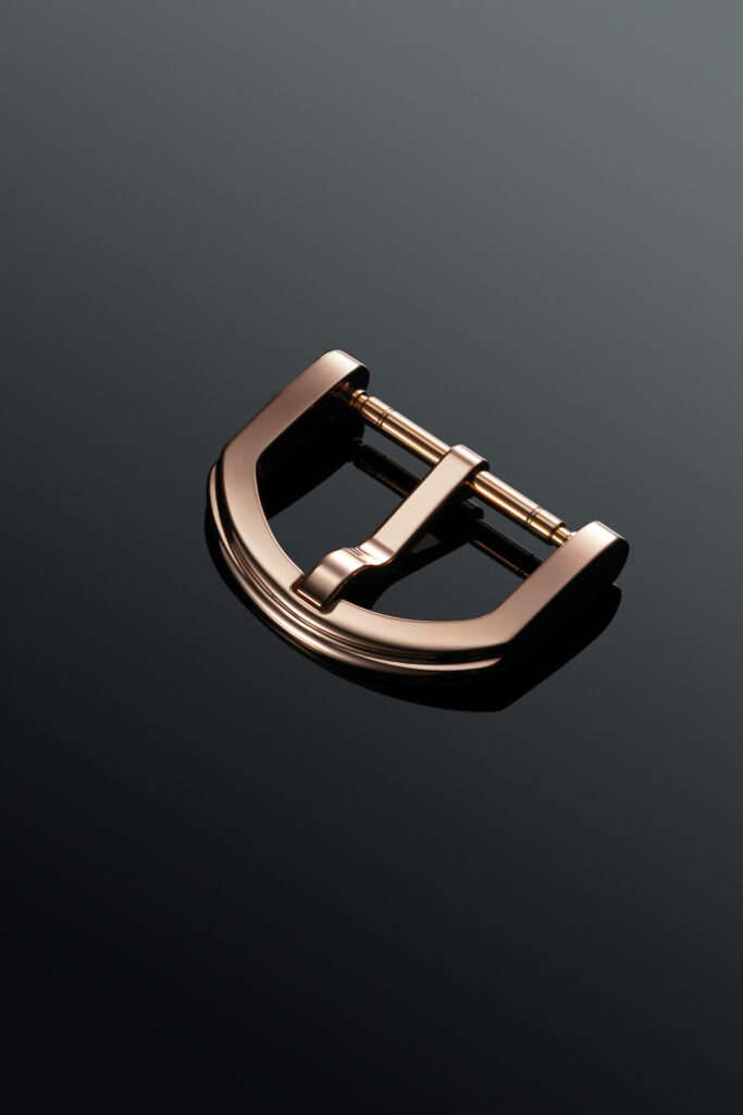 Daniel Roth Extra Plat Rose Gold Gilt : l'art de l'effacement 30 Boucle JPG CMJN 300dp