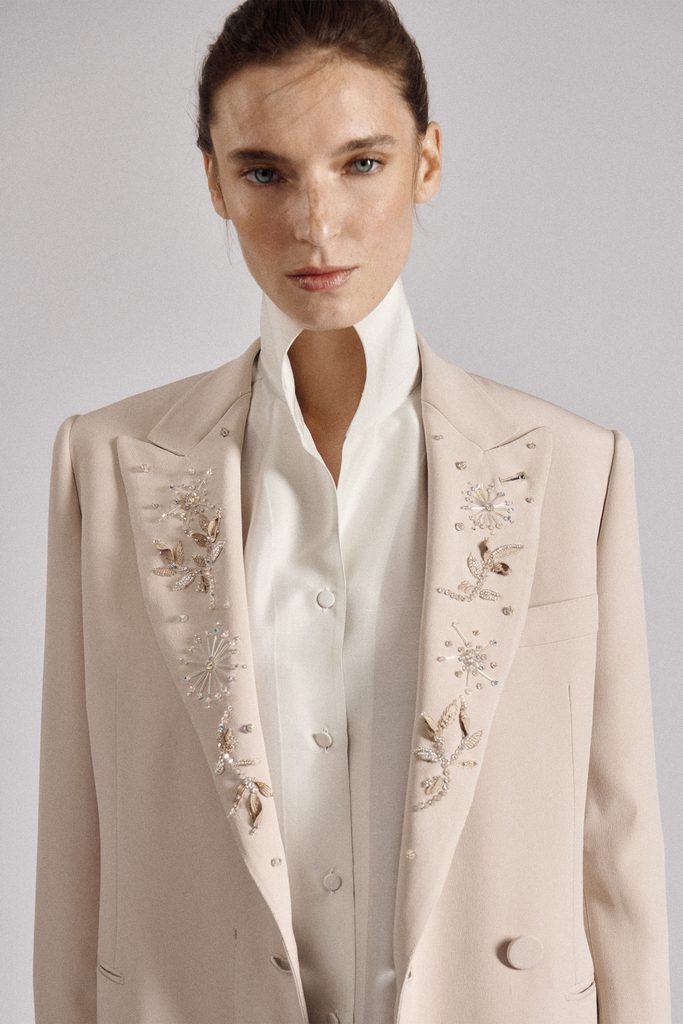 Brioni, l'atelier comme grammaire du sur-mesure féminin 26 Brioni SS27 LaDonnaAtelier 01