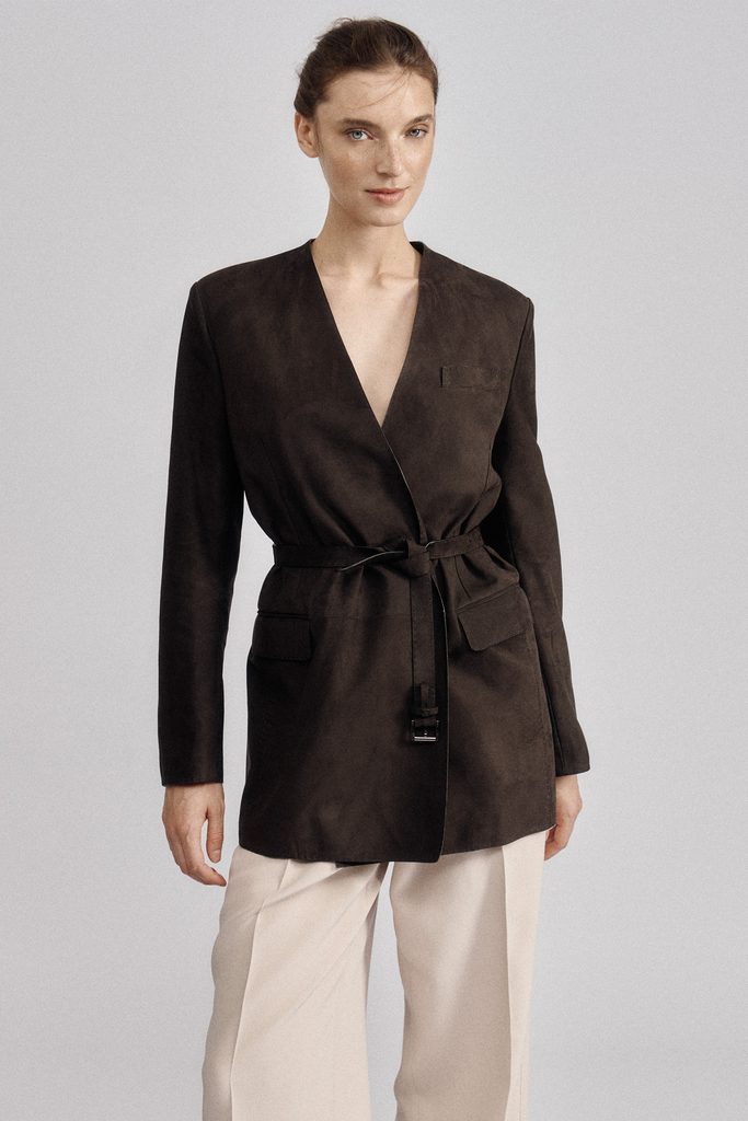 Brioni, l'atelier comme grammaire du sur-mesure féminin 29 Brioni SS27 LaDonnaAtelier 04