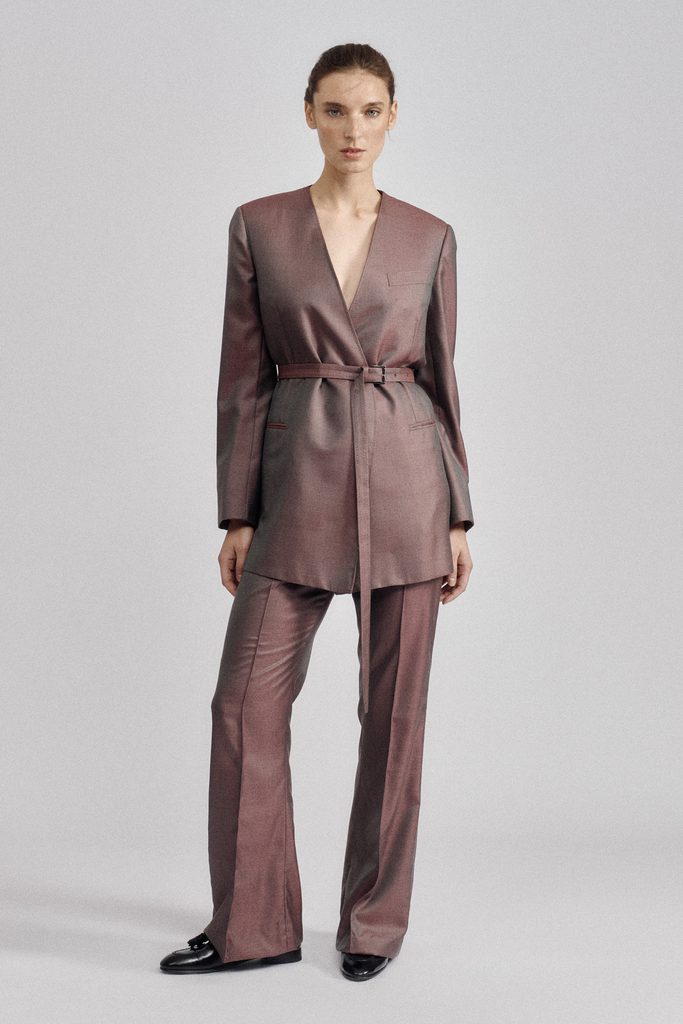 Brioni, l'atelier comme grammaire du sur-mesure féminin 33 Brioni SS27 LaDonnaAtelier 09