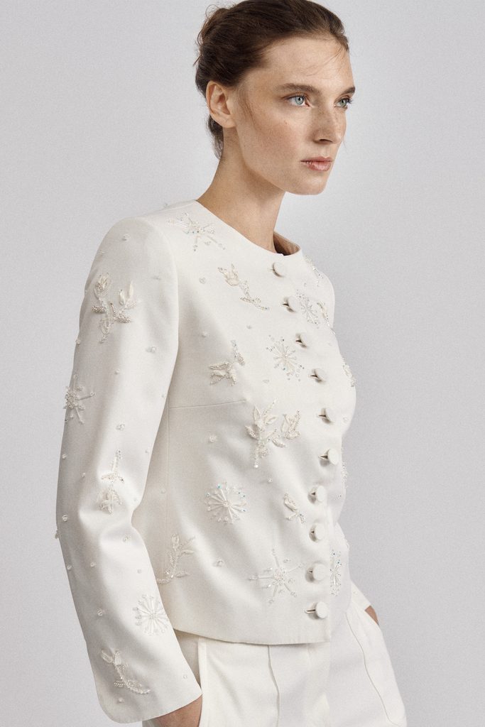 Brioni, l'atelier comme grammaire du sur-mesure féminin 34 Brioni SS27 LaDonnaAtelier 16