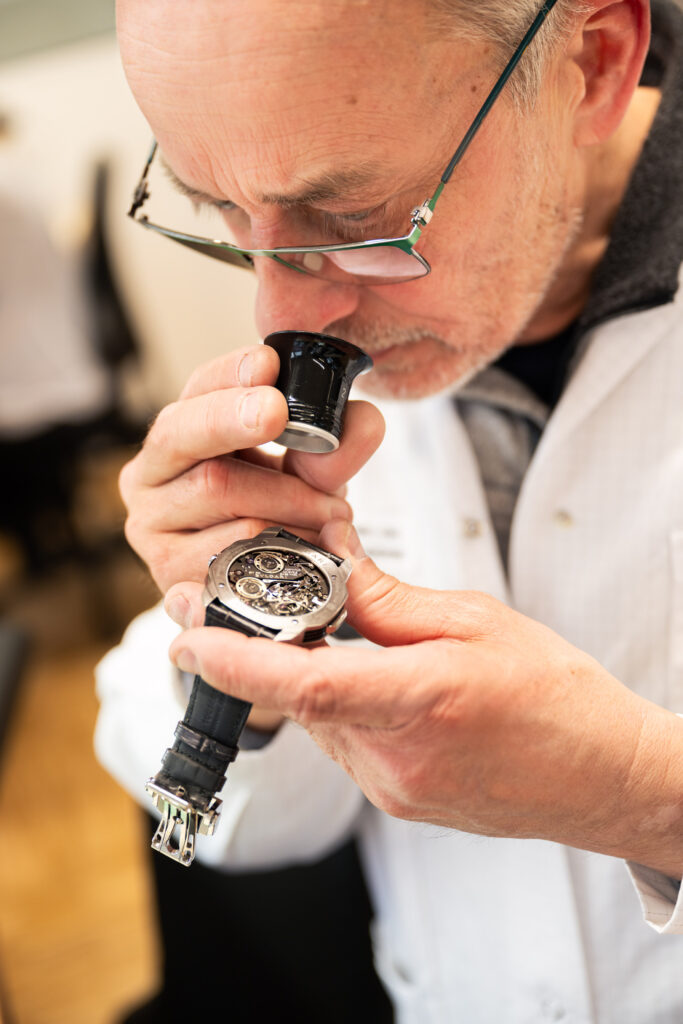 Bvlgari fait du titane un manifeste, pas un simple choix technique 80 Bvgari 2026 Octo Finissimo Dual Time x Vianney Halter Craft 08