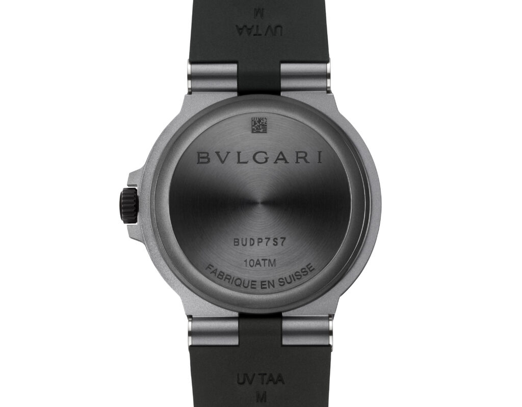 Bvlgari fait du titane un manifeste, pas un simple choix technique 30 Bvlgari 2026 Bvlgari Titanio GMT Packshot 104300 04