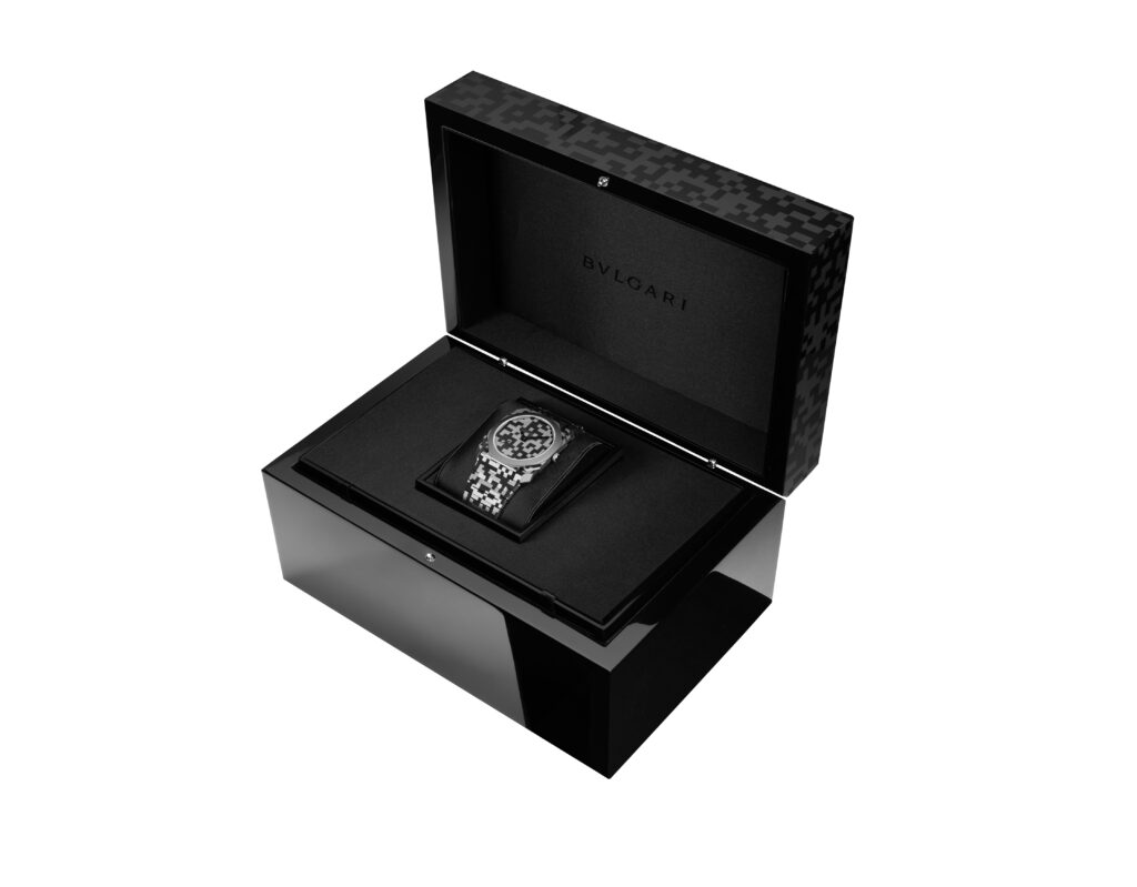 Bvlgari fait du titane un manifeste, pas un simple choix technique 37 Bvlgari 2026 Octo Finissimo Dazzle Packshot 104382 06