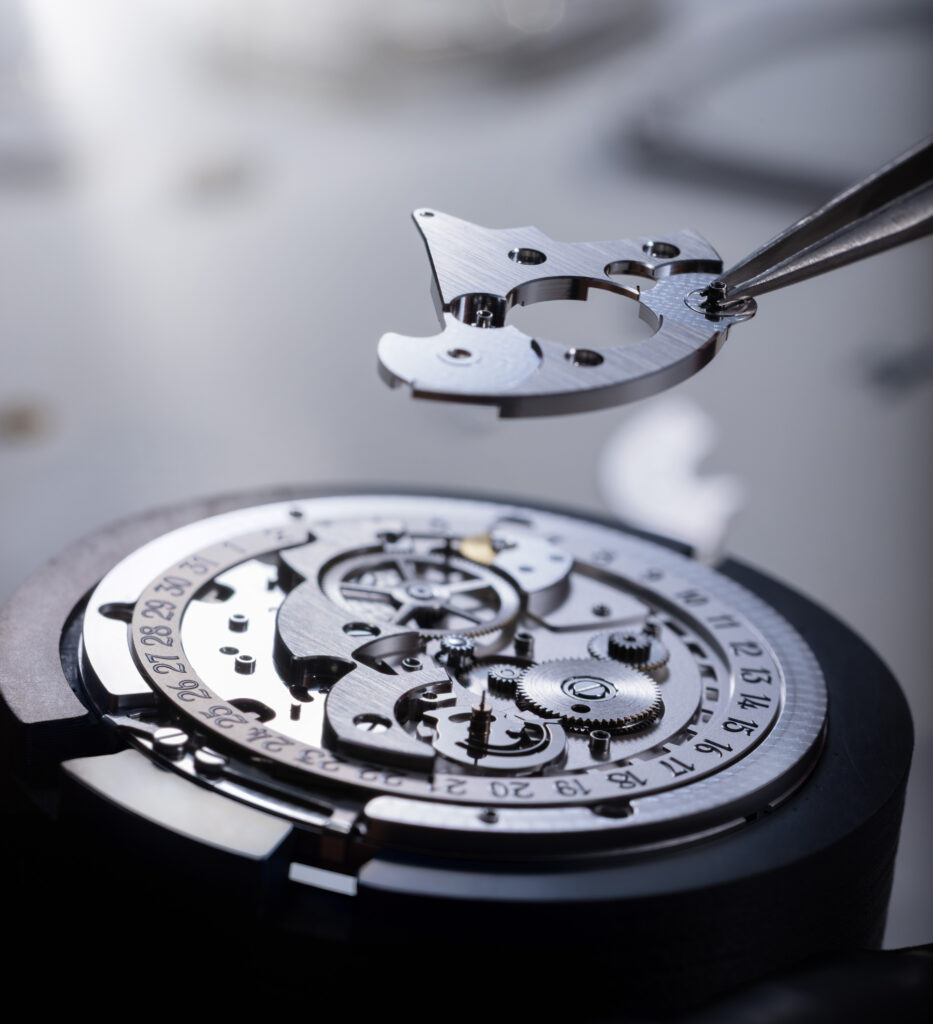 Bvlgari fait du titane un manifeste, pas un simple choix technique 60 Bvlgari 2026 Octo Finissimo Dual Time X V.Halter 104356 Craft 009