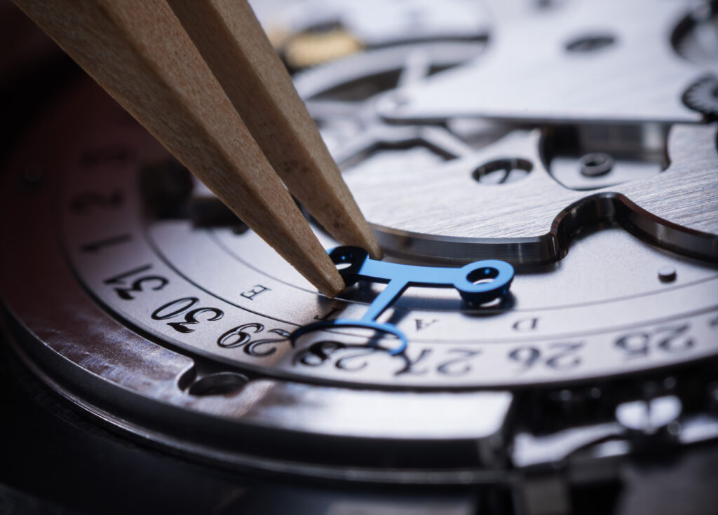 Bvlgari fait du titane un manifeste, pas un simple choix technique 57 Bvlgari 2026 Octo Finissimo Dual Time X V.Halter 104356 Craft 011