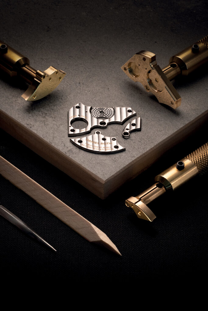 Daniel Roth Extra Plat Rose Gold Gilt : l'art de l'effacement 39 CMJN DR DR002 MO 09