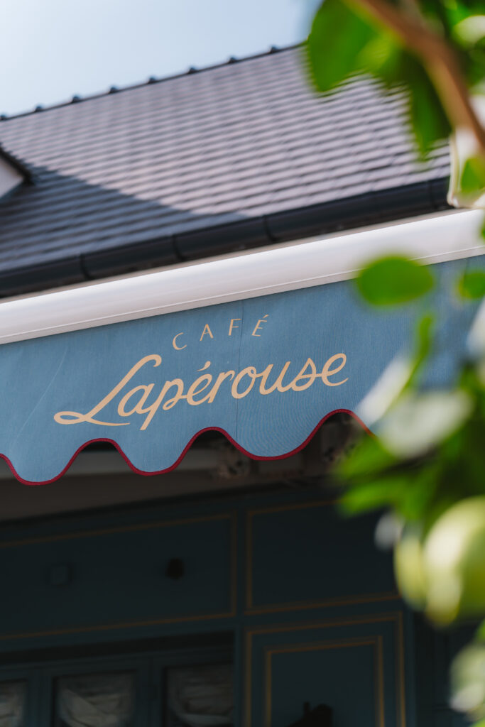 Café Lapérouse s'installe à La Vallée Village : l'art de vivre parisien fait escale 28 Cafe Laperouse exterior 10