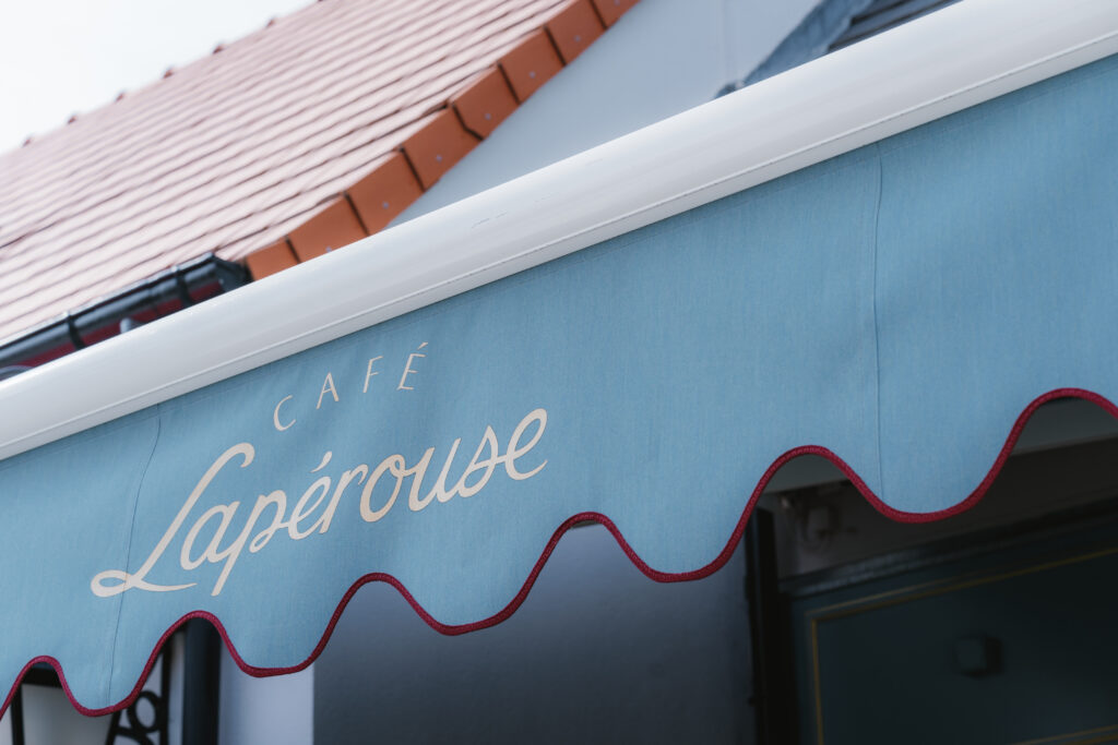 Café Lapérouse s'installe à La Vallée Village : l'art de vivre parisien fait escale 29 Cafe Laperouse exterior 11